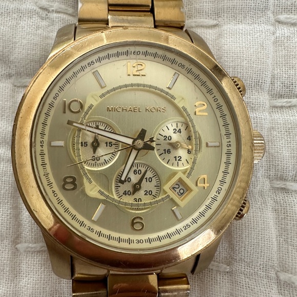 Michael Kors Oversized Runway Gold-Tone Watch - Picture 6 of 8